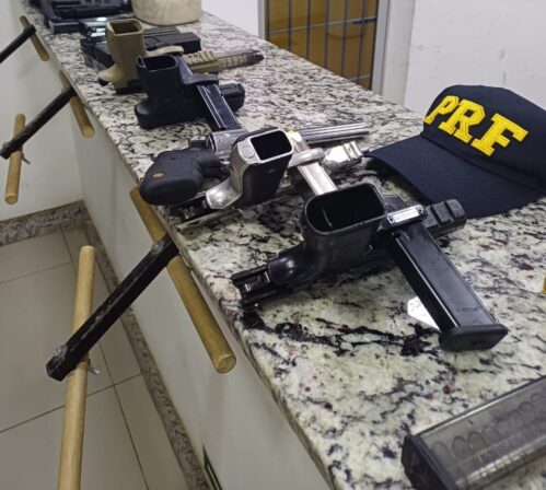 Membro de uma facção criminosa do RN é preso na Paraíba transportando várias armas e munições