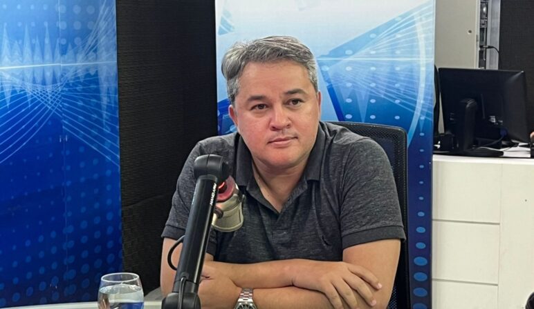 Efraim Filho não descarta compor chapa com Pedro Cunha Lima em 2026: “Só depende dele e será um prazer”