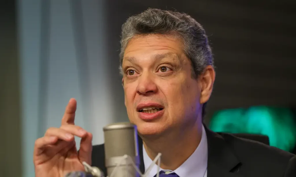 Governo defende justiça tributária e não alta de imposto