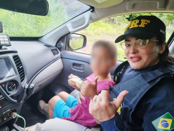 PRF na Paraíba resgata criança de 4 anos em situação de risco