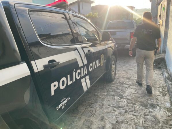 Operação prende investigados por assassinato