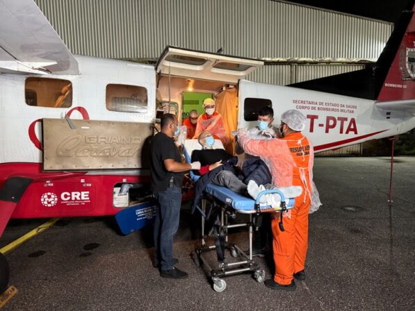 Governo da Paraíba realiza transporte aeromédico de adolescente para transplante de medula no Paraná