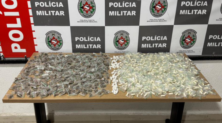 Polícia apreende mais de mil cápsulas e papelotes de drogas