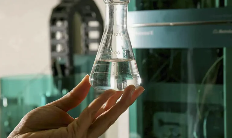 Vigilância Sanitária confirma 2 mortes de intoxicação por metanol