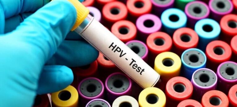 Baixa adesão à vacina contra HPV leva governo a ampliar público-alvo