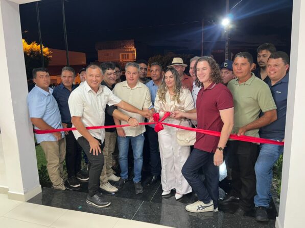Em Catingueira, prefeito celebra Emancipação Política Municipal entregando obras e uma fábrica a população