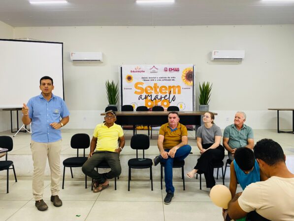 Associados debatem melhorias em reunião no sítio Jardim em Emas