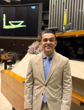 Natural de Ibiara, jornalista Bruno Pereira toma posse no Conselho de Comunicação da Câmara dos Deputados