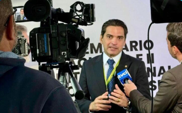 Senado aprova projeto de Murilo Galdino que proíbe desconto na folha de pagamento de aposentados e pensionistas do INSS