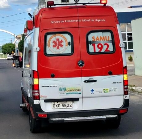 Colisão entre motos deixa duas pessoas feridas, em Conceição-PB