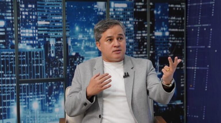 Efraim aposta em união da direita e capilaridade na capital e no interior para garantir vaga no segundo turno em 2026