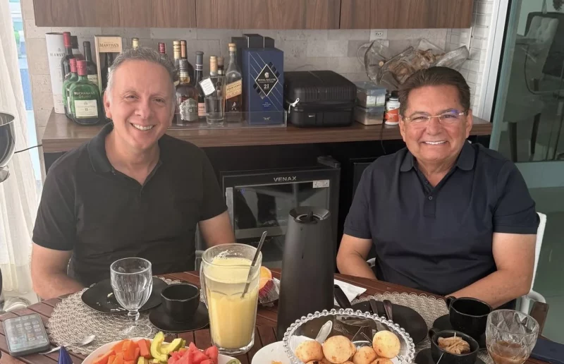 Aguinaldo e Adriano Galdino se encontram para ‘diálogo franco’ sobre as eleições