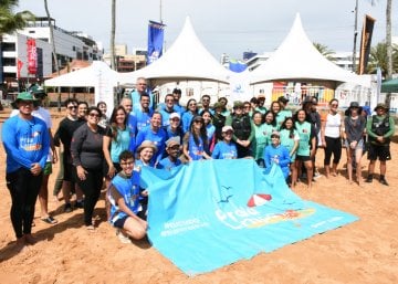 Magistrados e servidores do TJPB participam de ação do Projeto Praia Limpa na Orla da Capita