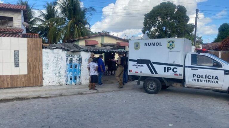 Irmãos são mortos a tiros durante a madrugada