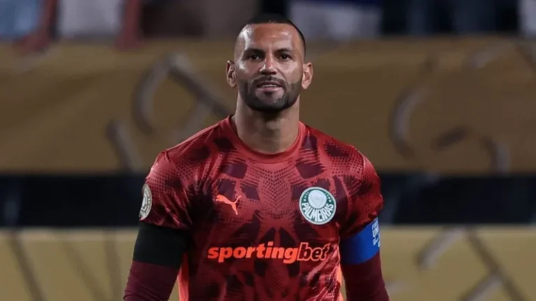 Grêmio chega a acordo com Weverton e tenta liberação com o Palmeiras