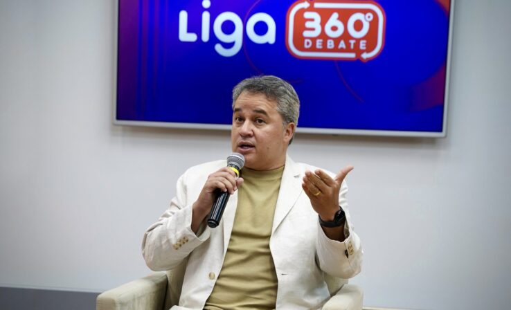 ANÁLISE: Com menos ruído e mais articulação, Efraim avança somando forças na Paraíba