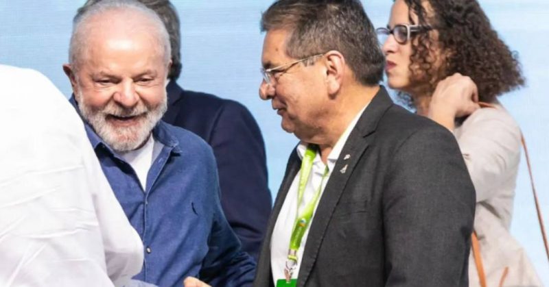 Adriano anuncia previsão de agenda de Lula na Paraíba em março