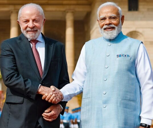 Brasil e Índia assinam acordo sobre minerais críticos e terras raras
