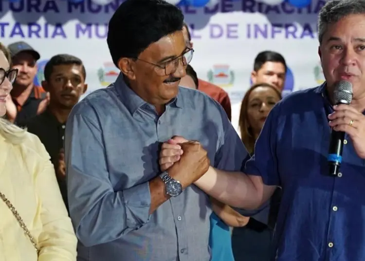 Riachão do Poço na rota das entregas: Efraim soma obras, respeito e parceria com Marcelo e Cilinha