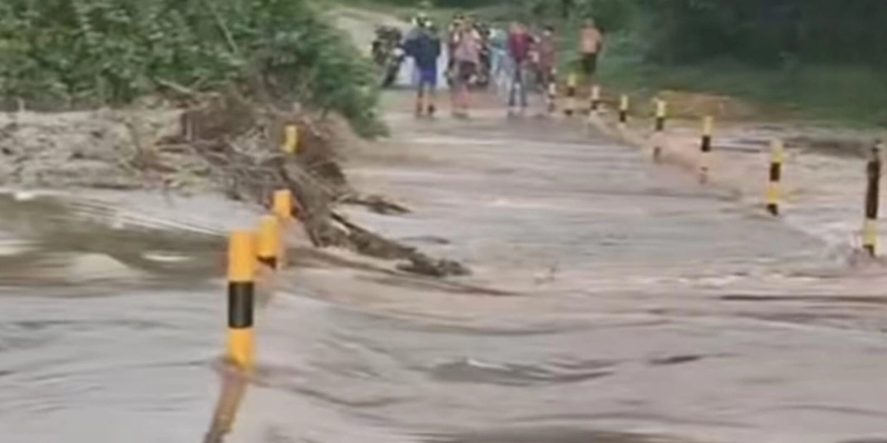 Após madrugada de chuva intensa, riacho do Aguiar registra grande cheia e anima moradores