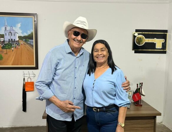 Prefeito de Boa Ventura reassume cargo com normalidade administrativa e agradece à vice pela condução da gestão