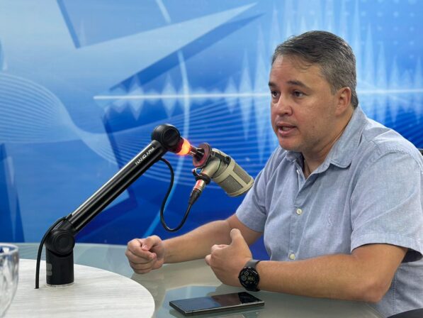 Efraim Filho diz que Cícero Lucena não é oposição a João Azevêdo: “Dissidência”