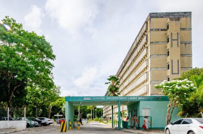 Trabalhadores dos hospitais universitários da PB aderem à greve nacional