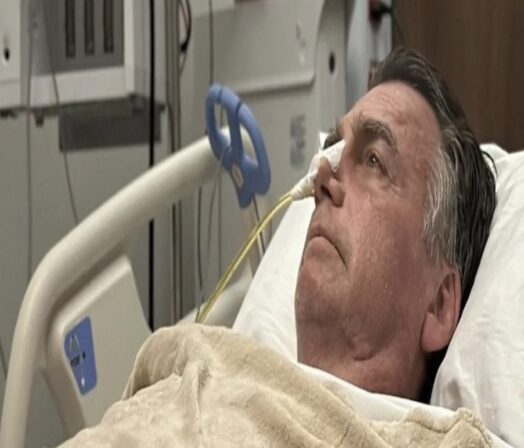 Bolsonaro tem melhora na função renal, mas permanece na UTI em tratamento contra pneumonia
