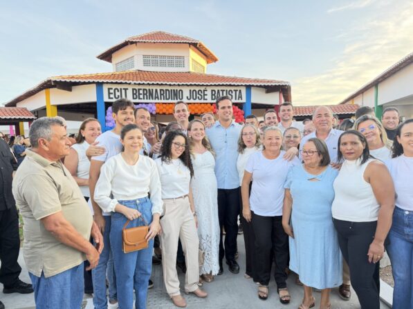 Ao lado de Lucas Ribeiro, prefeito Espedito Filho destaca estrutura das novas escolas e autorizações de obras em Triunfo
