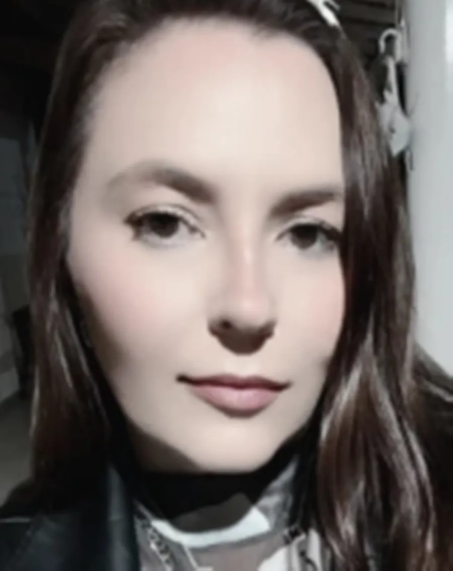 Mulher que morreu após comer em pizzaria é enterrada sob comoção em Pombal