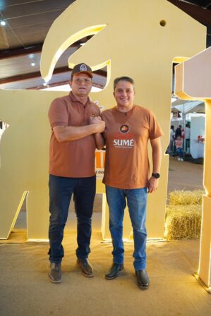 Efraim Filho amplia base no Cariri e recebe apoio do prefeito de Sumé