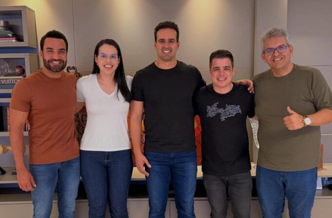 Rafaella e Lucas se reúnem para discutir eleições 2026