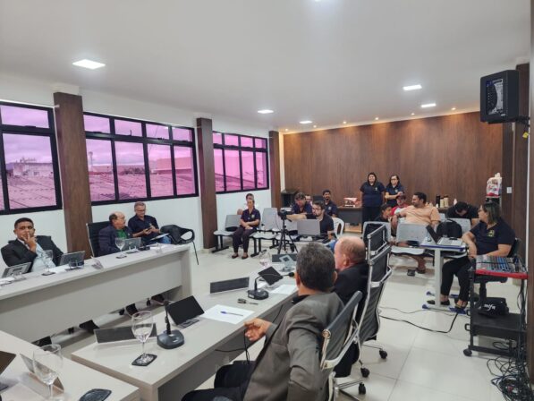 Em Catingueira, vereadores aprovam leis e debatem requerimentos