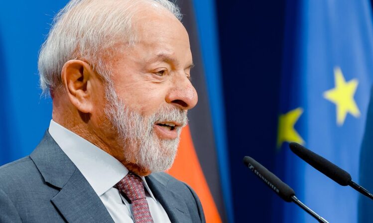 Lula elogia diretor-geral da PF por retirar credenciais de agente dos EUA