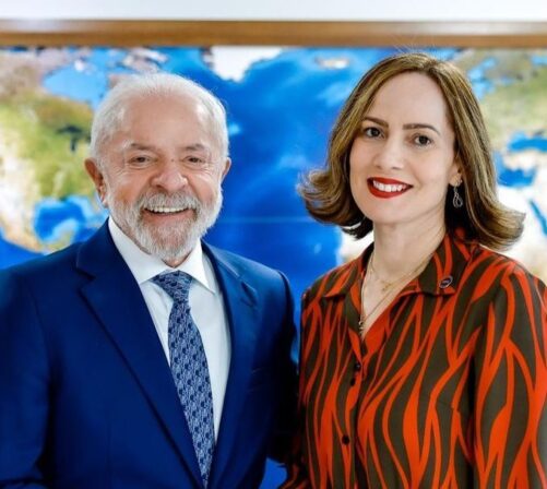 Lula demite presidente do INSS e escolhe substituta para comandar órgão; veja