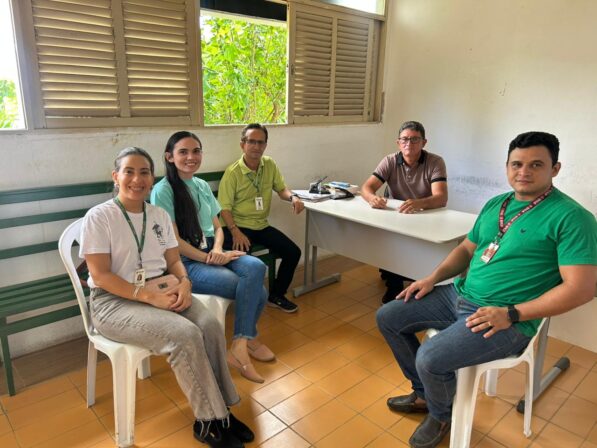 Integrantes da URGP e PROCASI visitam Emas e participam de reunião na Secretaria de Agricultura local