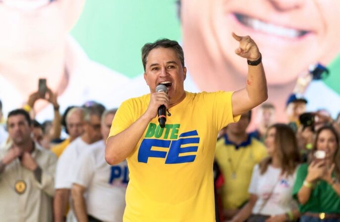 Pesquisa coloca Efraim em 2º lugar e consolida caminho para o 2º turno na Paraíba