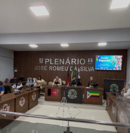 Vereadores de Emas realizam sessão em homenagem ao mês de conscientização do espectro autista