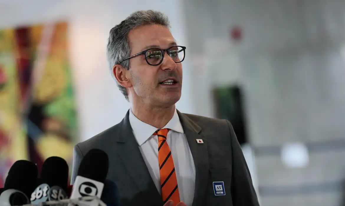 Zema eleva tom contra STF e chama Corte de ‘Supremo Balcão de Negócios’