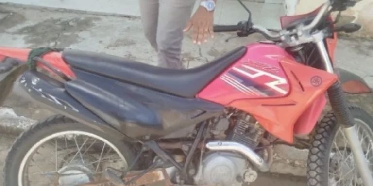 Polícia Militar recupera moto furtada e prende suspeito em Itaporanga