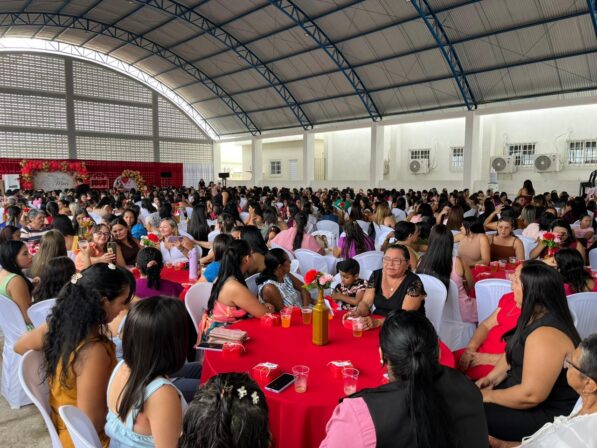 Prefeitura de Emas promove homenagem ao Dia das Mães com almoço, música ao vivo, confraternização e sorteios de brindes