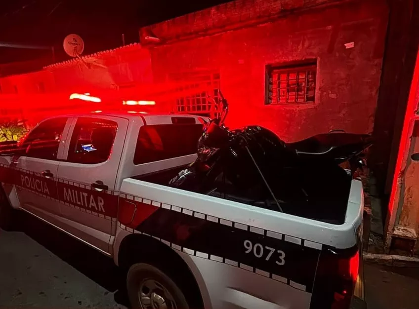 Polícia Militar apreende motocicleta durante ação contra direção perigosa em Desterro