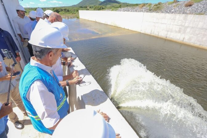 Ministro da Integração Naional, Waldez Góes, visita obras na Paraíba