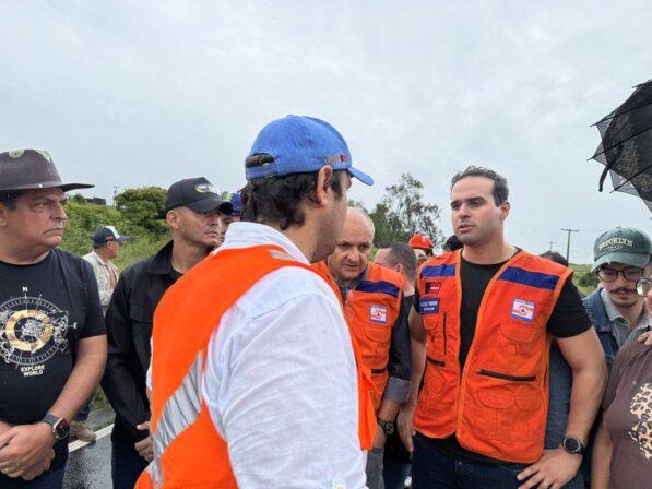 Lucas inspeciona ações do governo em cidades afetadas pelas fortes chuvas