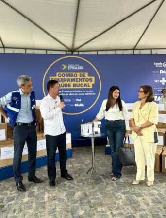 Catingueira é contemplada com nova van para a Saúde e kit de equipamentos odontológicos pelo Novo PAC