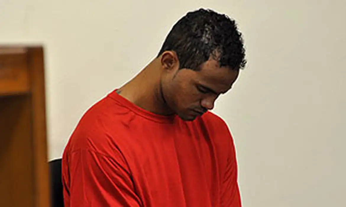 Goleiro Bruno é preso em São Pedro da Aldeia, no Rio, após 2 meses foragido