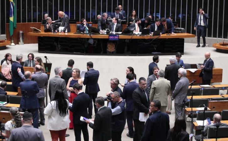 Veja como votaram os deputados da Paraíba na PEC do fim da escala 6×1