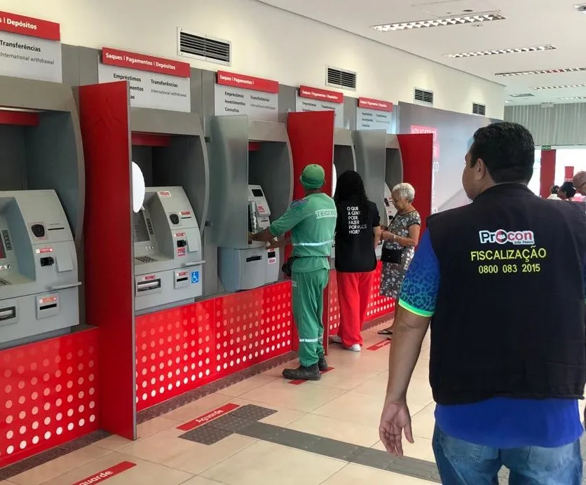 Bancos terão expediente especial em dia de jogos do Brasil na Copa