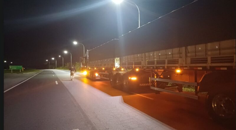 PRF retém caminhão com 28 toneladas de excesso