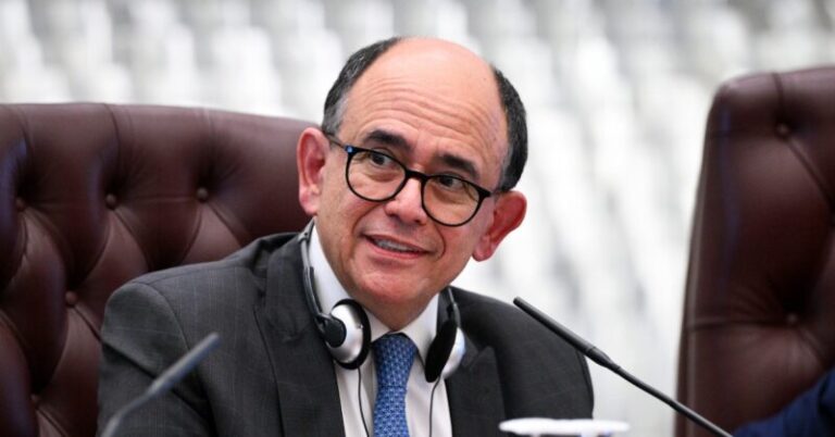 STJ afasta usucapião familiar sobre parte de imóvel com área total superior a 250 m²